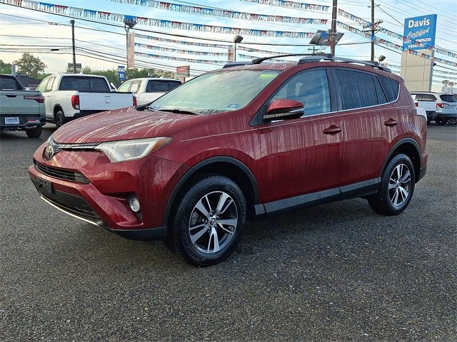 Used 2018 Toyota RAV4 XLE image 3