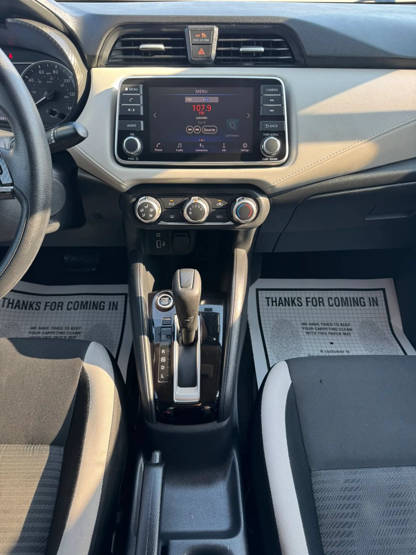 Used 2022 Nissan Versa SV FWD image 40