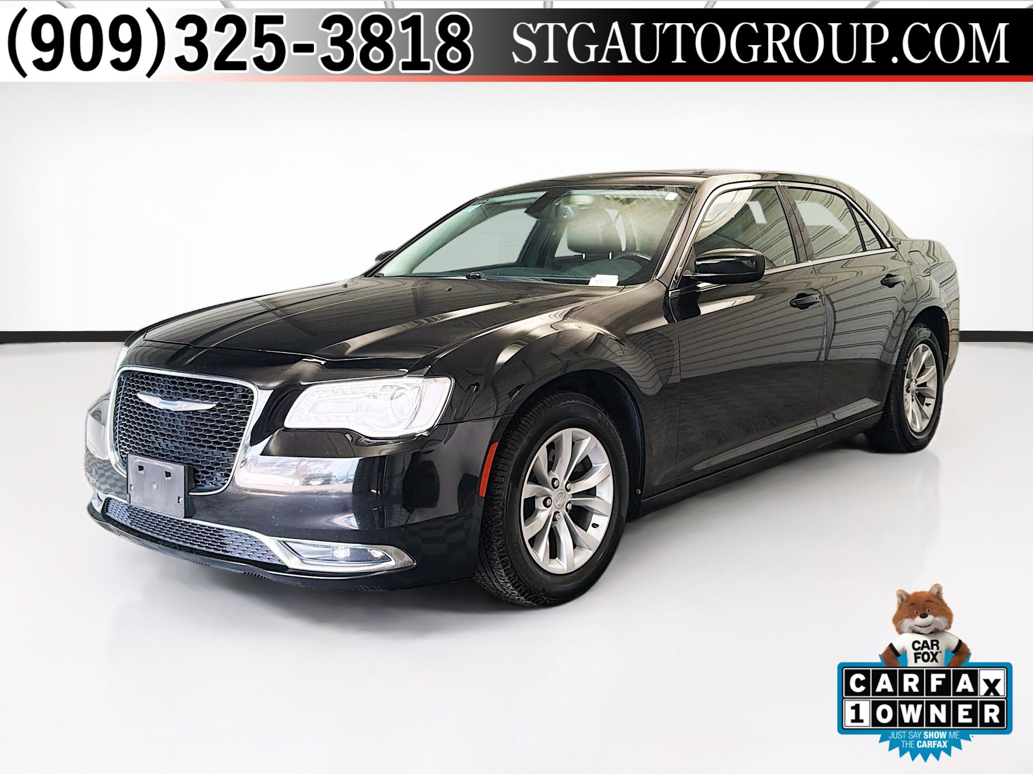 Used 2016 Chrysler 300 Limited image 1
