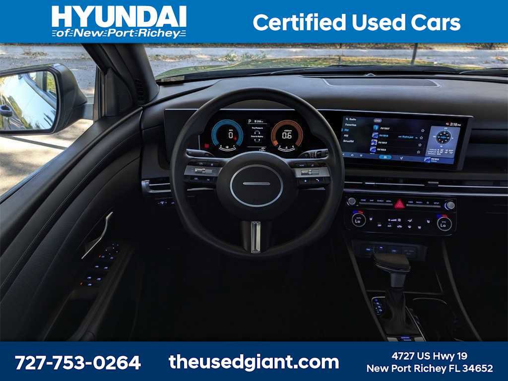 Used 2025 Hyundai Santa Cruz SEL image 17