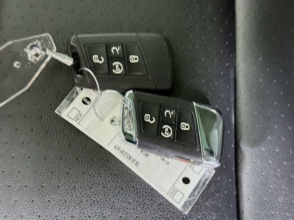 Used 2021 Volkswagen Atlas SEL image 36