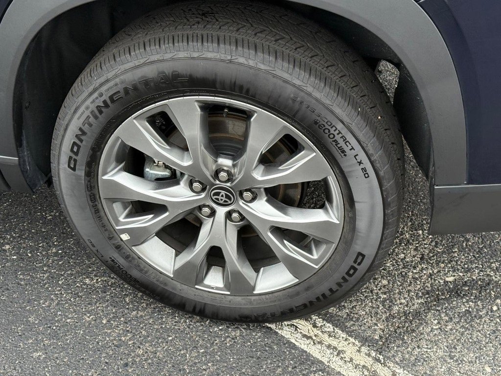 Certified 2025 Toyota Grand Highlander Limited image 10