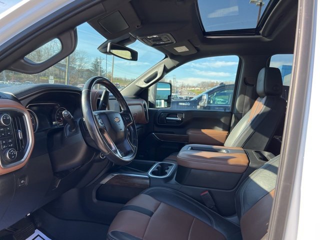 Used 2022 Chevrolet Silverado 2500 High Country w/ Safety Package II image 7