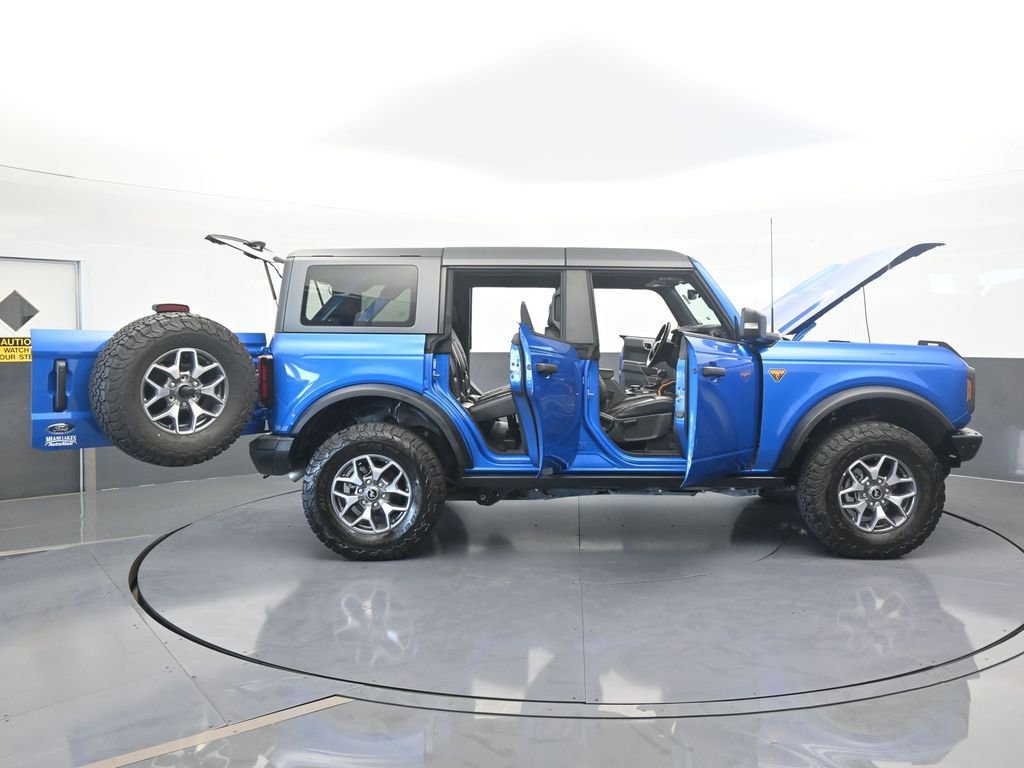 Used 2024 Ford Bronco Badlands image 64