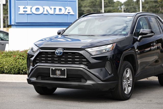 Used 2024 Toyota RAV4 XLE image 2