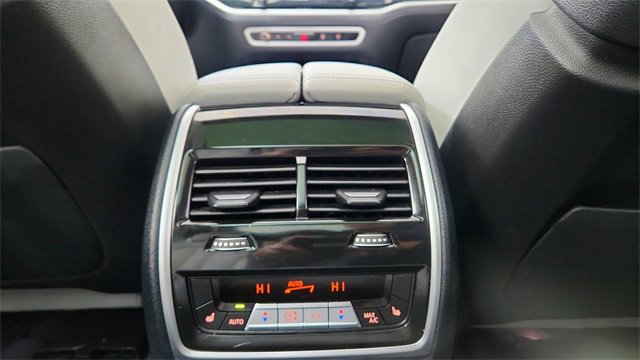 Used 2023 BMW X7 xDrive40i w/ M Sport Package image 60