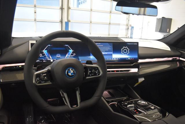 New 2027 BMW 550e xDrive w/ Premium Package AWD/4WD image 23