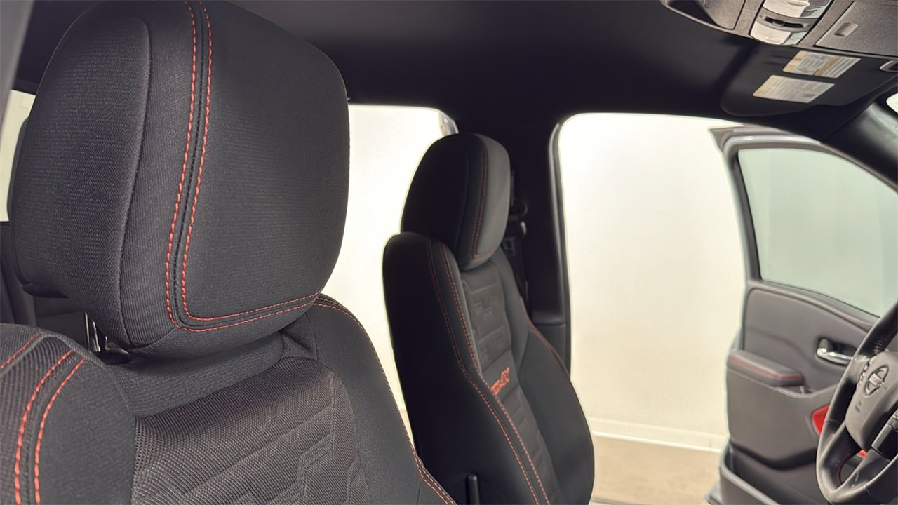 Used 2022 Nissan Frontier PRO-4X w/ Technology Package image 19