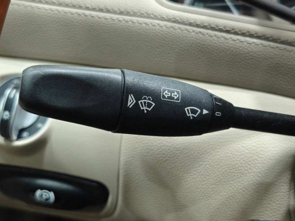 Used 2005 Mercedes-Benz SL 500 image 39