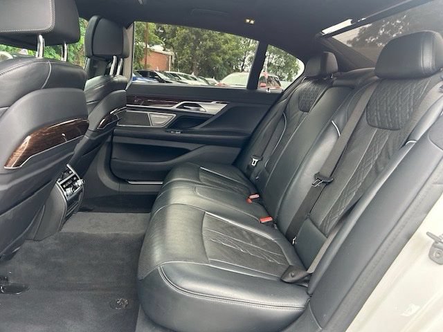 Used 2020 BMW 740i xDrive w/ M Sport Package AWD/4WD image 11