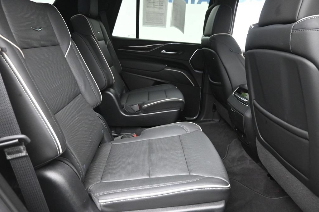 Certified 2023 Cadillac Escalade Premium Luxury w/ Performance Package AWD/4WD image 10