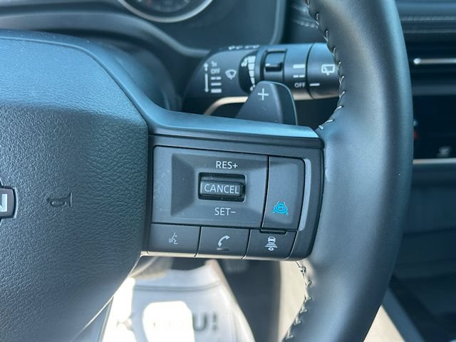 Used 2025 Nissan Rogue SV FWD image 28