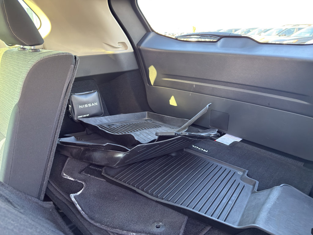 Certified 2023 Nissan Rogue SV image 34