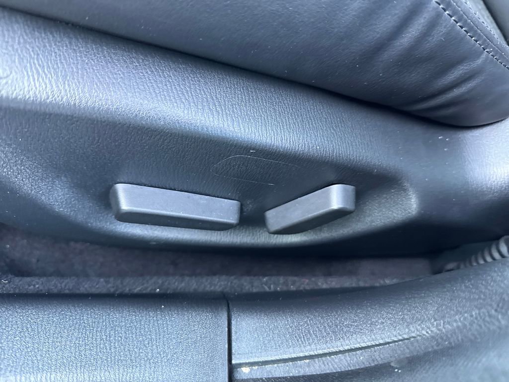 Used 2018 MAZDA MAZDA3 Touring image 10