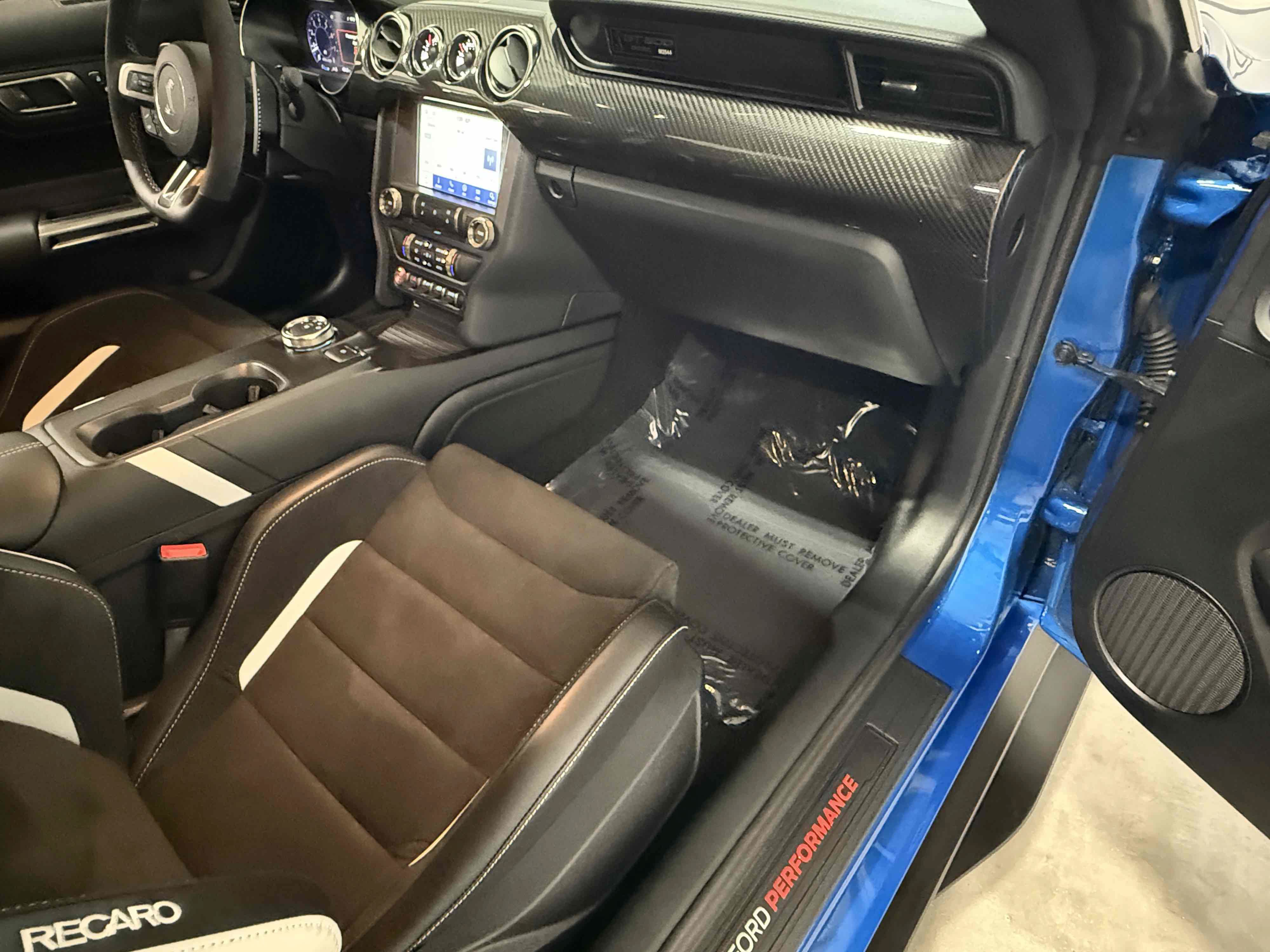Used 2021 Ford Mustang Shelby GT500 w/ Carbon Fiber Track Pack RWD image 11