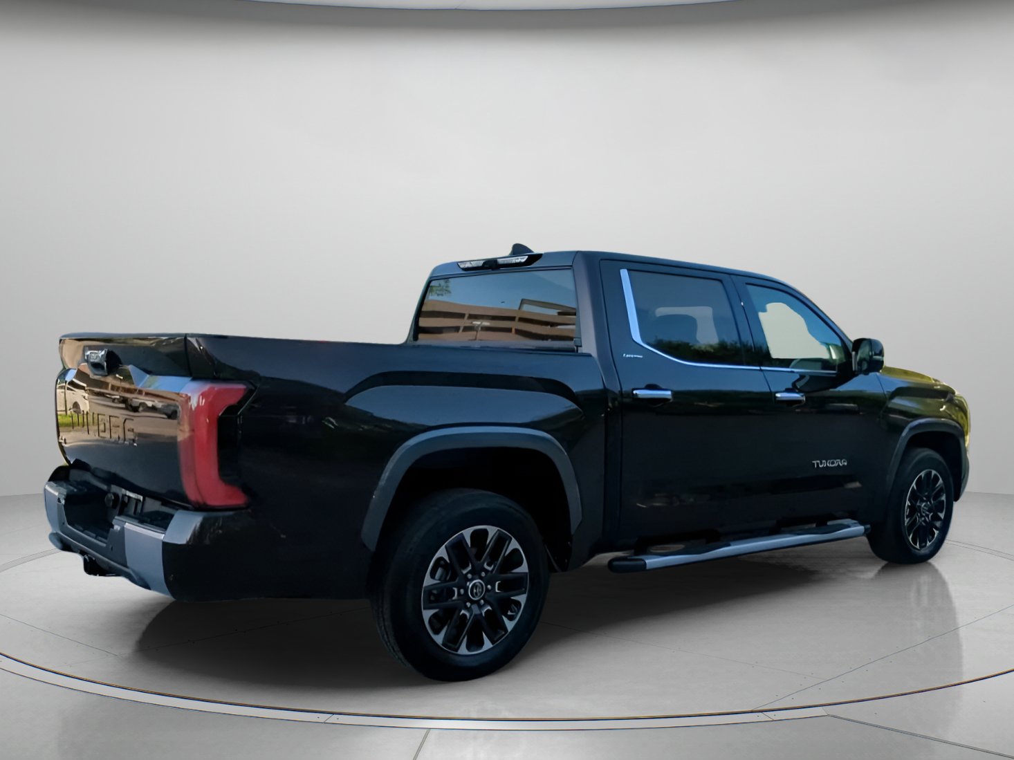 Used 2023 Toyota Tundra Limited AWD/4WD image 28