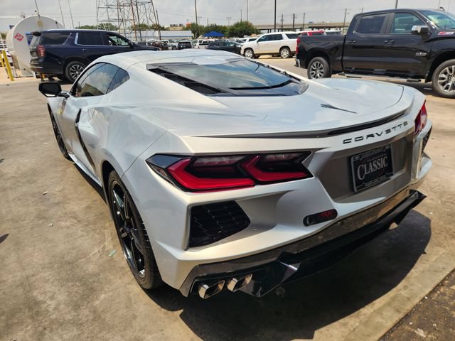 Used 2022 Chevrolet Corvette Stingray Coupe w/ 1LT RWD image 4