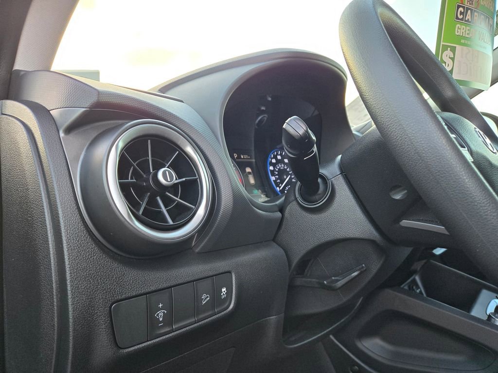 Used 2022 Hyundai Kona SEL image 24