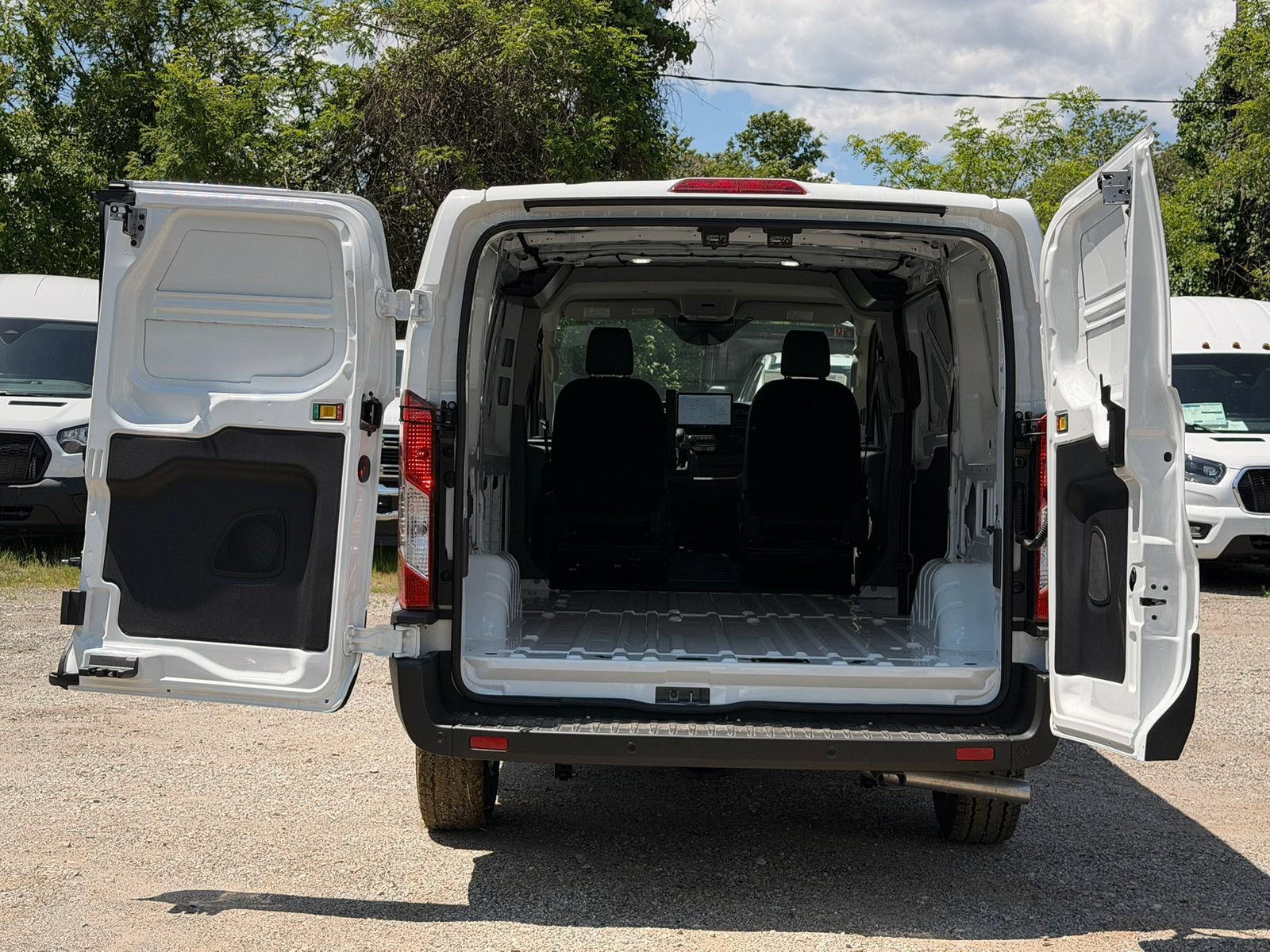 New 2026 Ford Transit 150 Low Roof RWD image 10