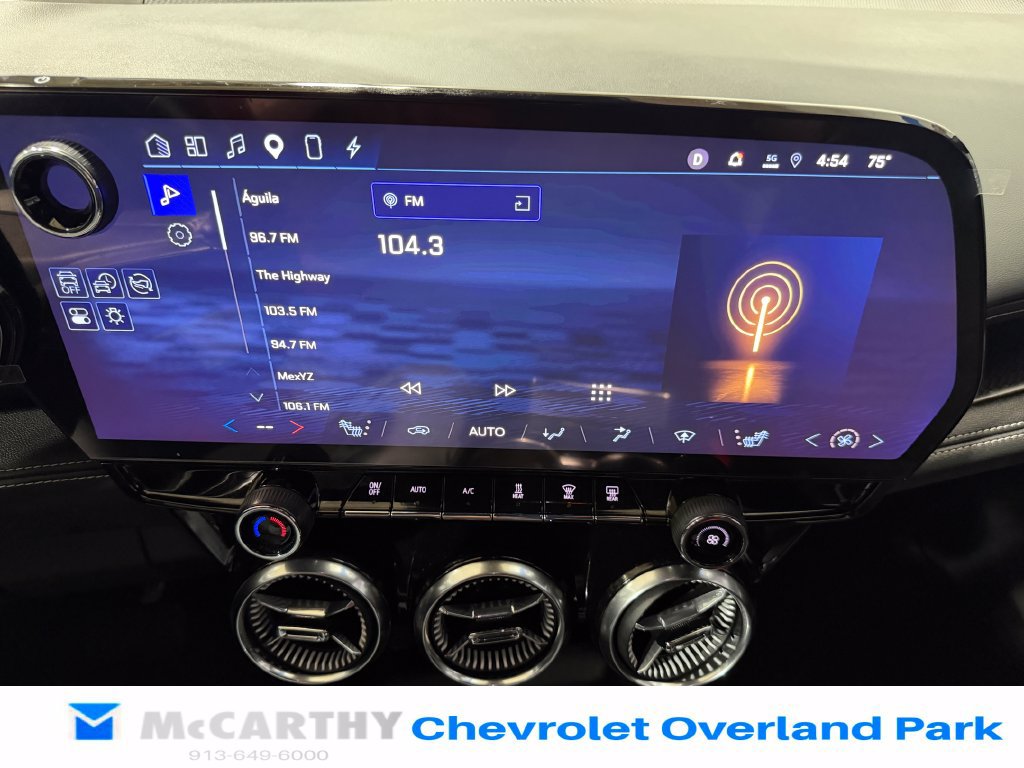 Used 2024 Chevrolet Blazer EV LT AWD/4WD image 19