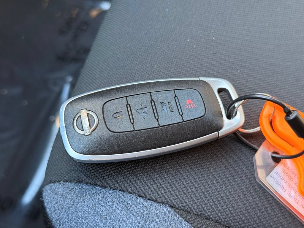 Used 2023 Nissan Versa SV FWD image 32