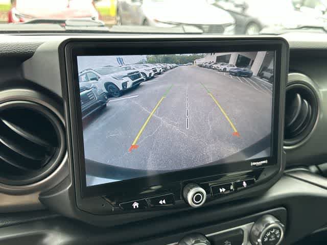 Used 2021 Jeep Wrangler Sport AWD/4WD image 25