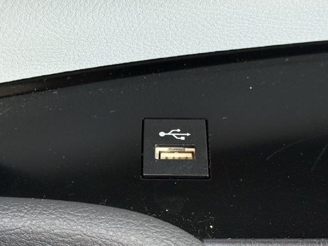 Used 2025 Toyota Sienna XLE FWD image 23