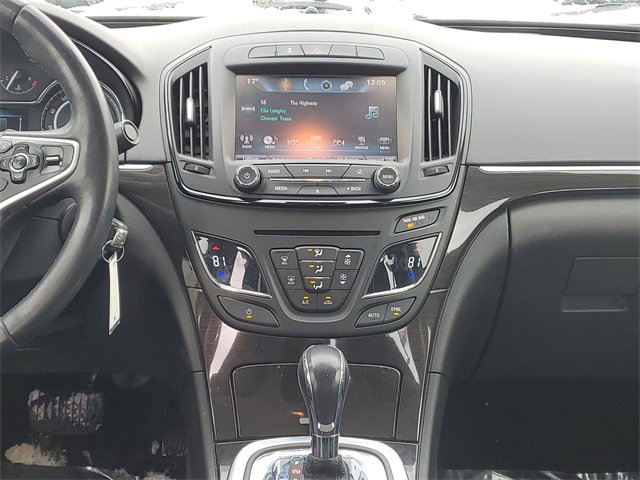 Used 2017 Buick Regal Sport Touring image 23