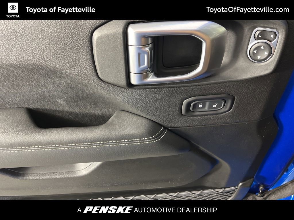 Used 2023 Jeep Gladiator Rubicon w/ LED Lighting Group AWD/4WD image 21