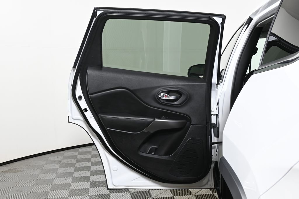 Used 2021 Jeep Cherokee Limited w/ Elite Package image 32