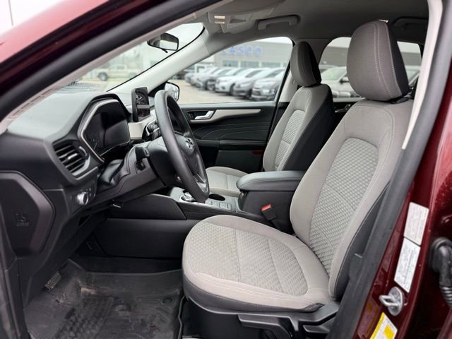 Used 2021 Ford Escape SE image 10