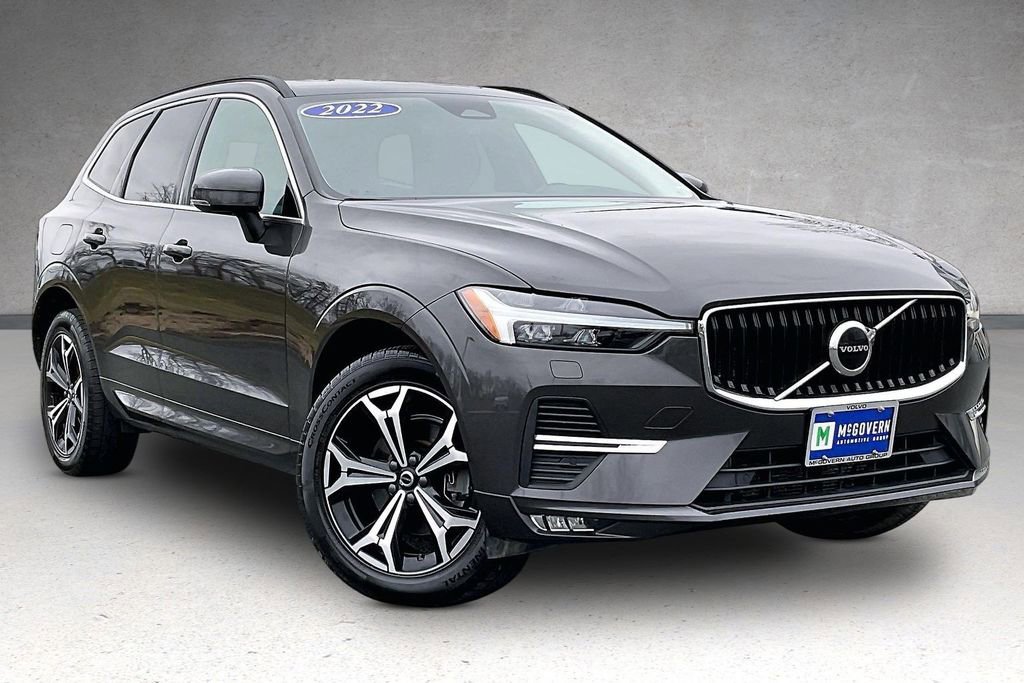 Used 2022 Volvo XC60 B5 Momentum w/ Climate Package image 3