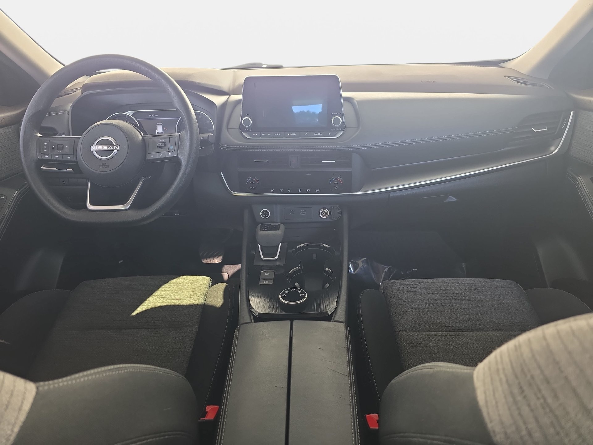 Used 2023 Nissan Rogue SV AWD/4WD image 9