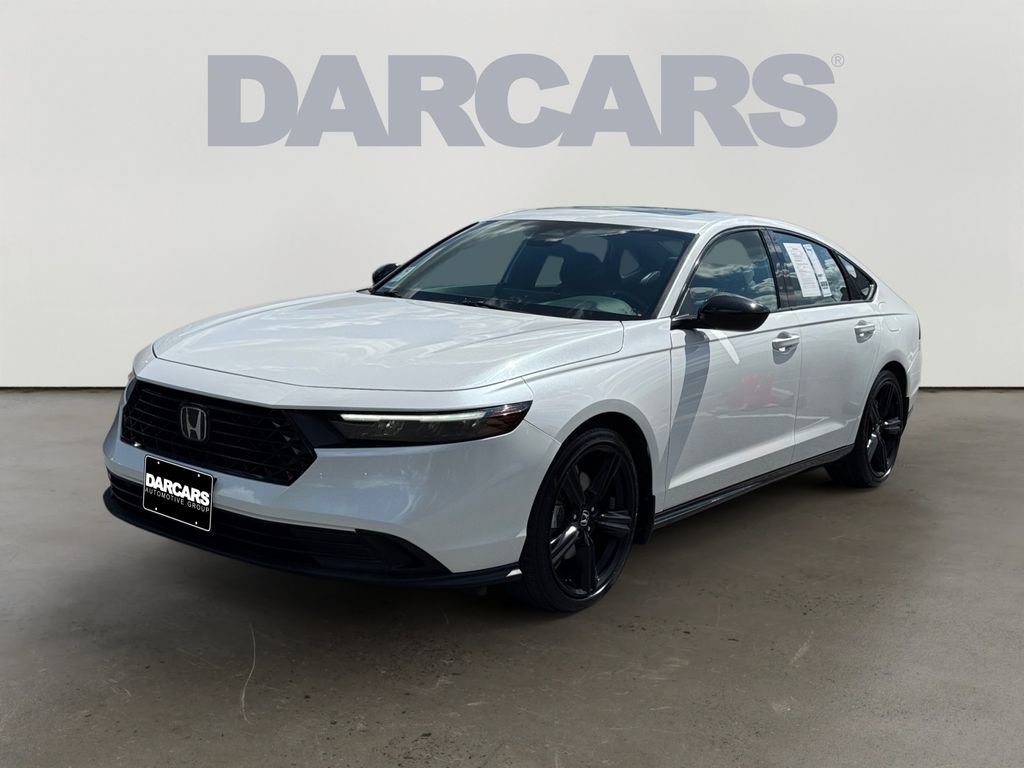 Used 2025 Honda Accord Sport image 3