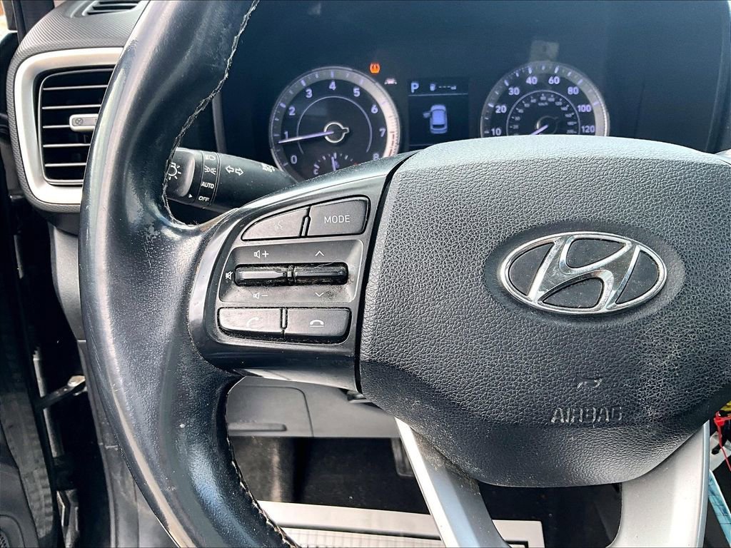 Used 2022 Hyundai Venue SEL image 13