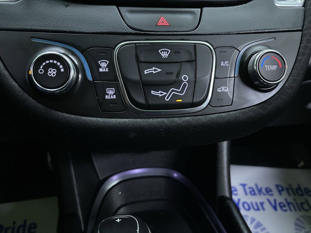 Used 2017 Chevrolet Malibu LT image 8