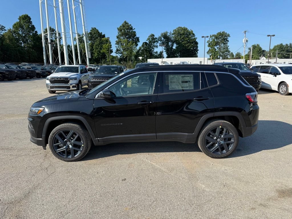 New 2026 Jeep Compass Latitude AWD/4WD image 9
