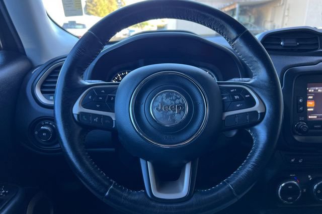 Used 2017 Jeep Renegade Limited image 29