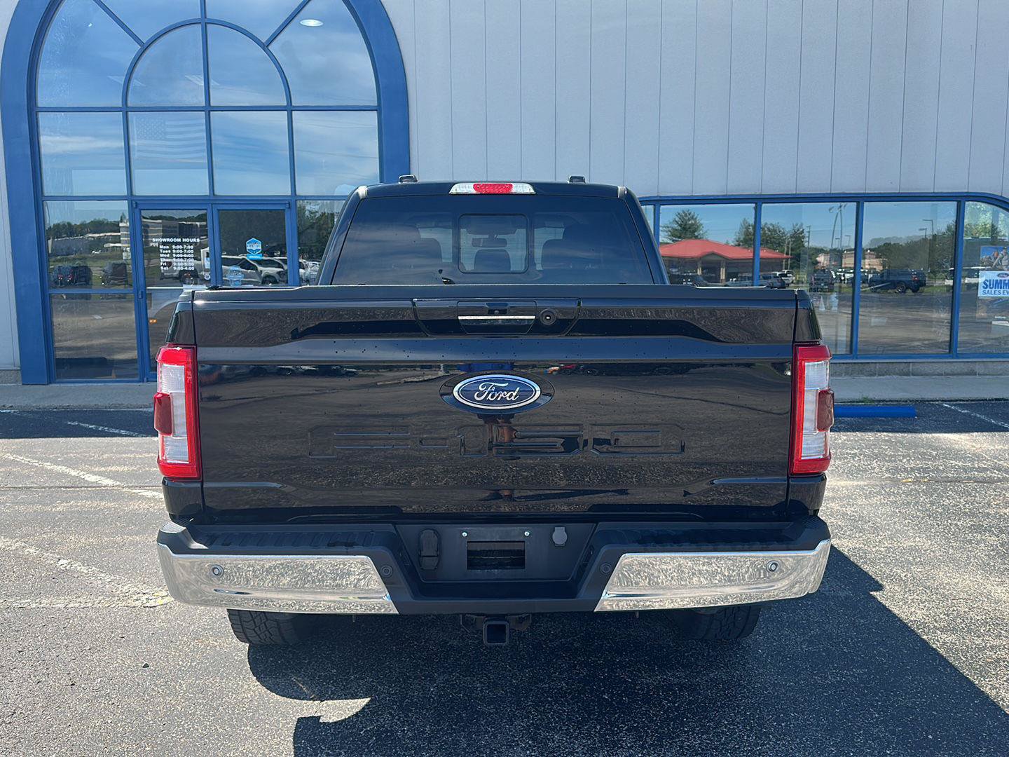 Used 2023 Ford F150 Lariat w/ Trailer Tow Package AWD/4WD image 5