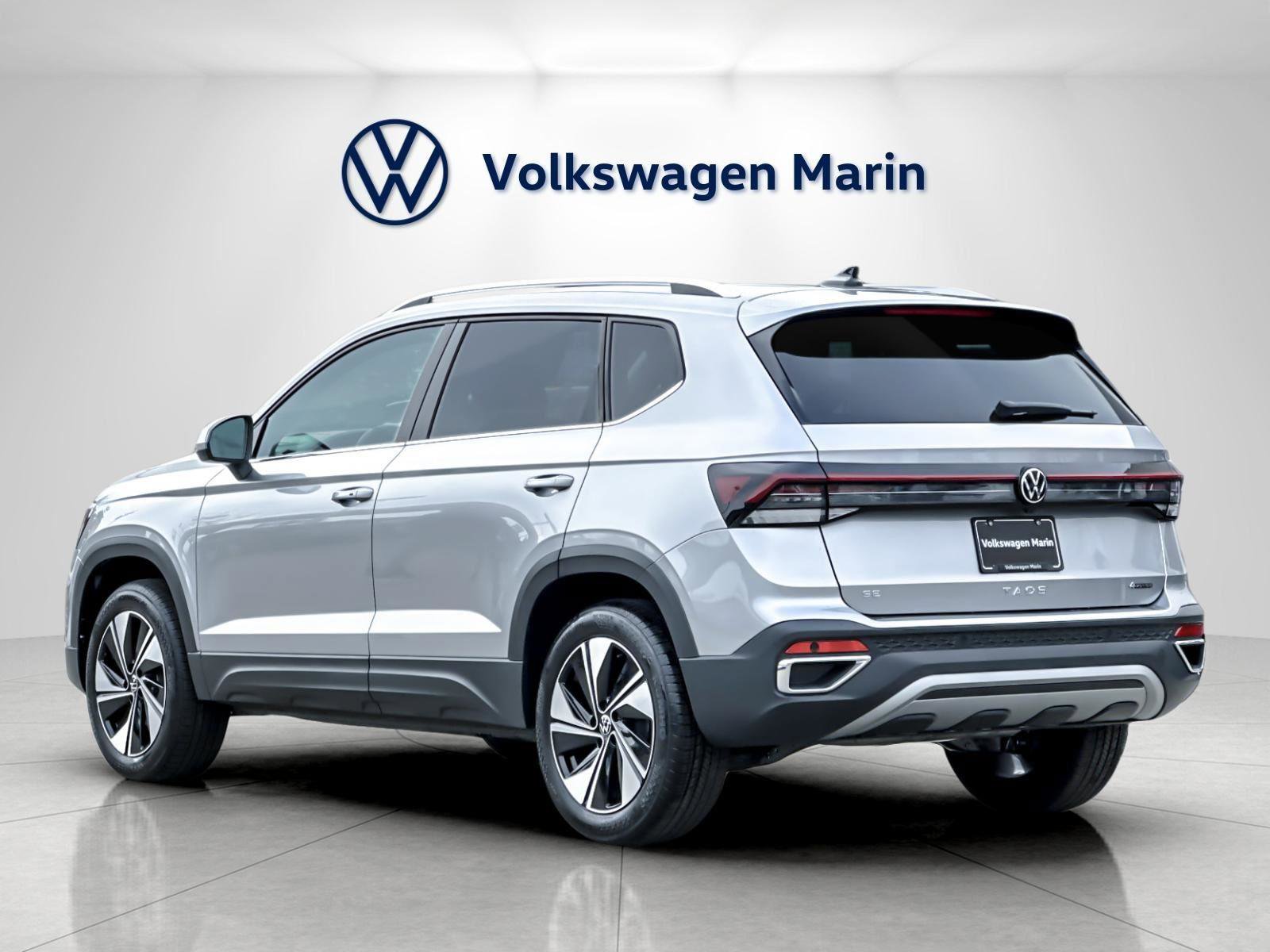 New 2026 Volkswagen Taos SE image 3
