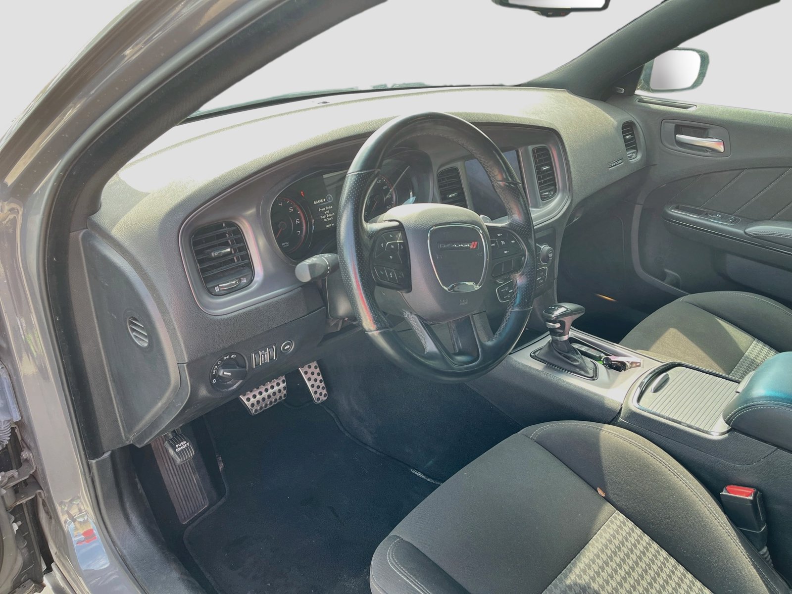 Used 2023 Dodge Charger R/T w/ Blacktop Package RWD image 9