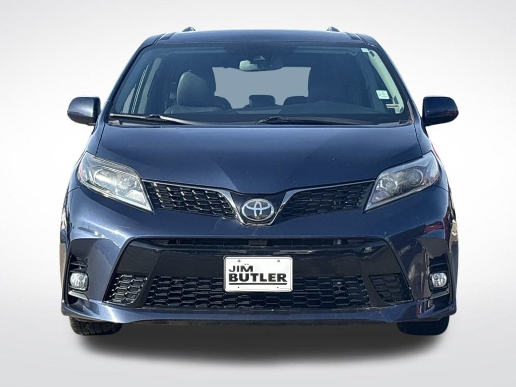 Used 2019 Toyota Sienna SE image 11