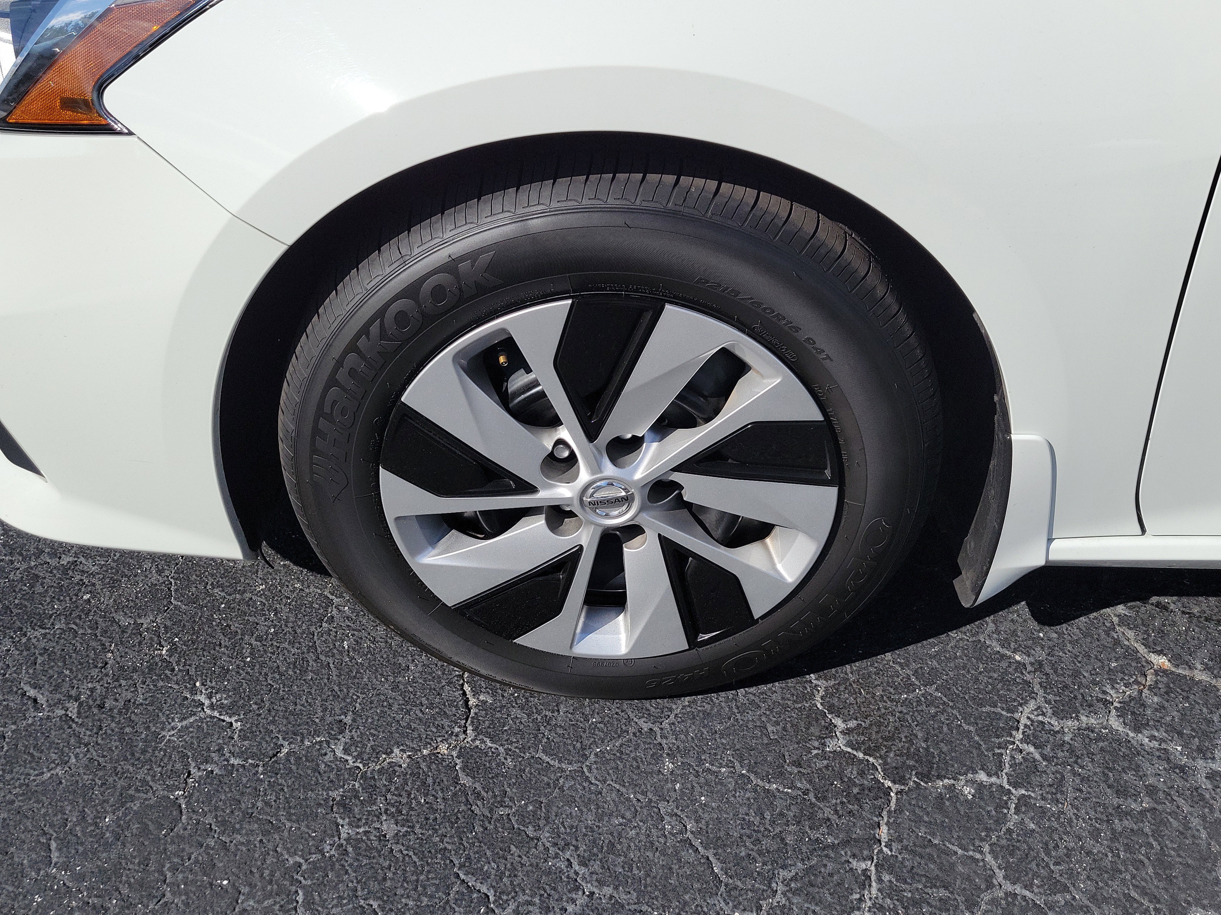 Used 2020 Nissan Altima 2.5 S FWD image 4
