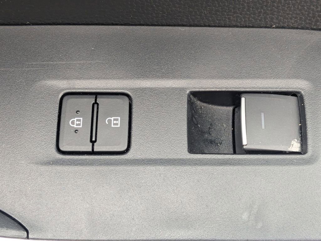 Used 2024 Toyota RAV4 XLE image 32