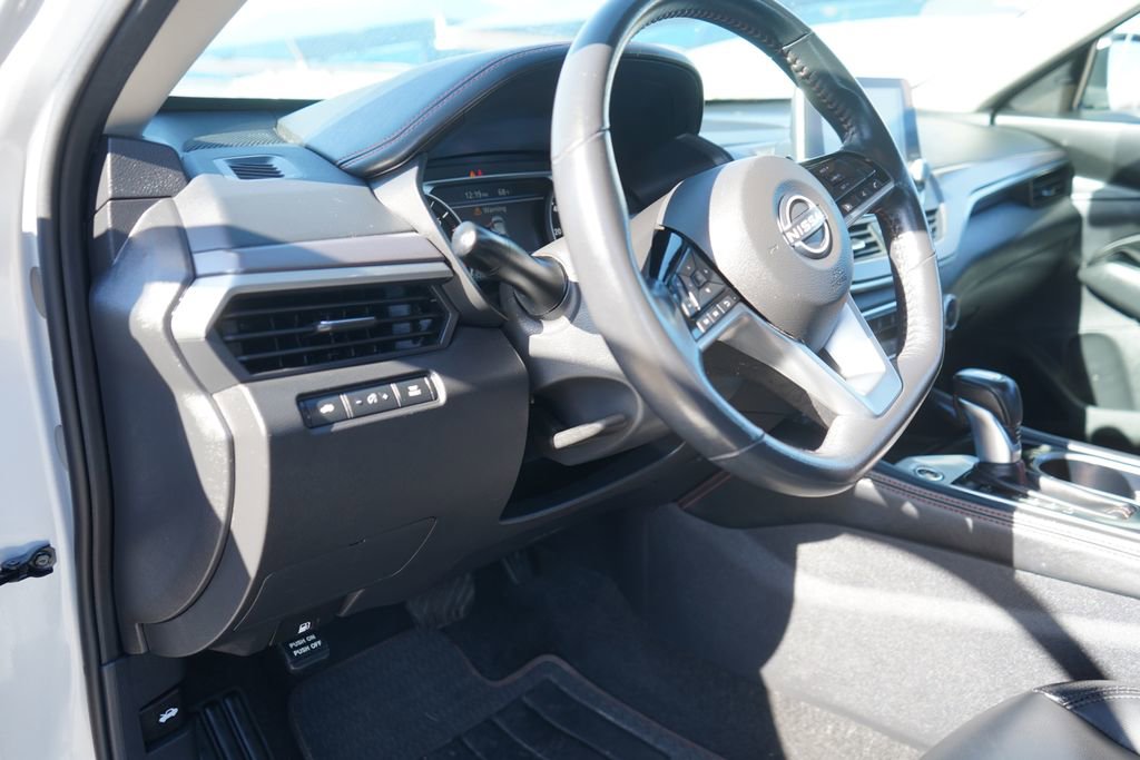 Used 2024 Nissan Altima 2.5 SR image 16