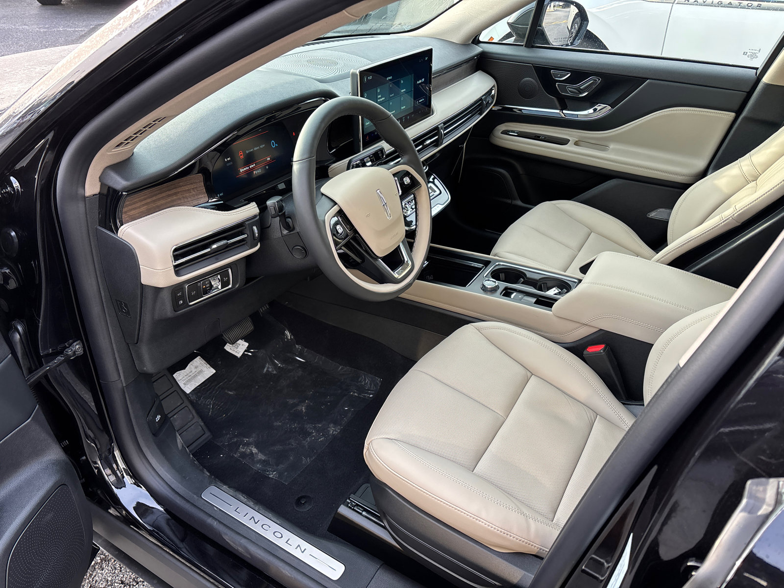 New 2026 Lincoln Corsair Grand Touring image 24