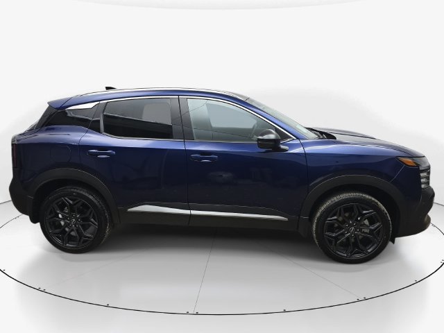 New 2027 Nissan Kicks SR w/ SR Premium Package FWD image 5