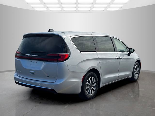 Certified 2024 Chrysler Pacifica Select image 7