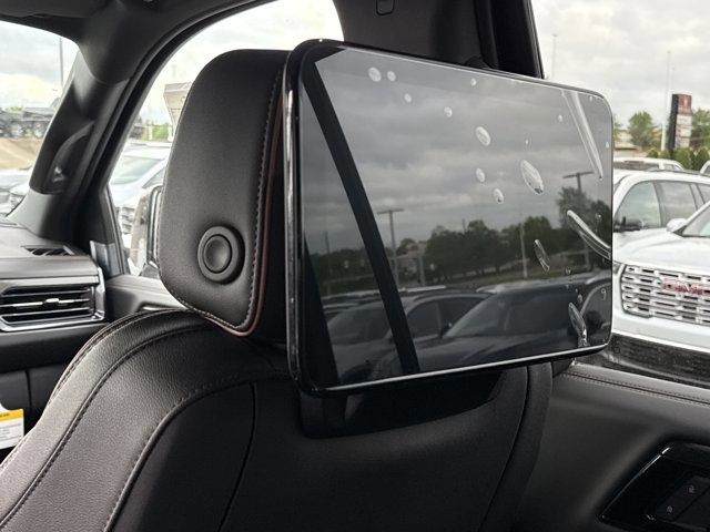 New 2026 GMC Yukon XL AT4 w/ AT4 Premium Plus Package image 9