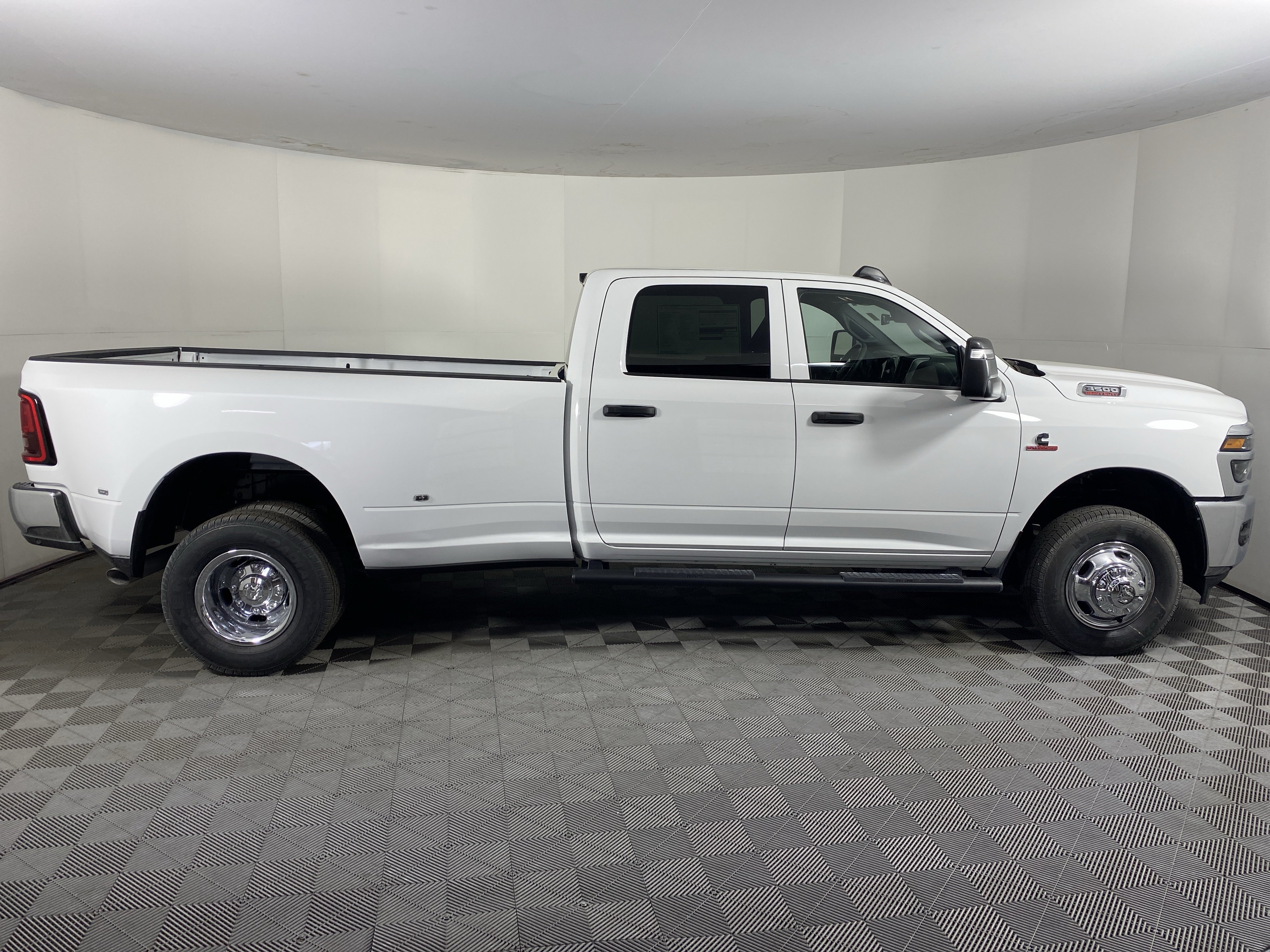 New 2026 RAM 3500 Tradesman AWD/4WD image 5
